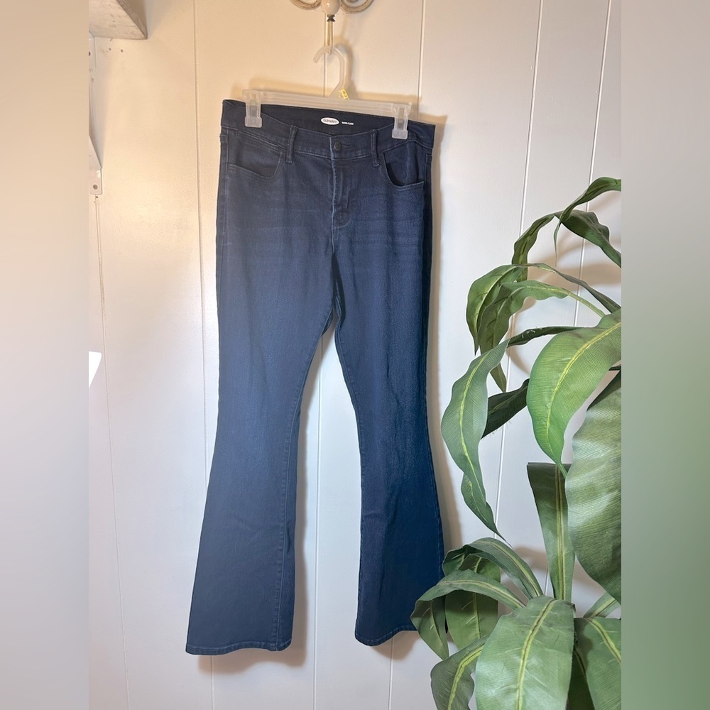 Old Navy Micro Flare Women’s Jeans Size 8